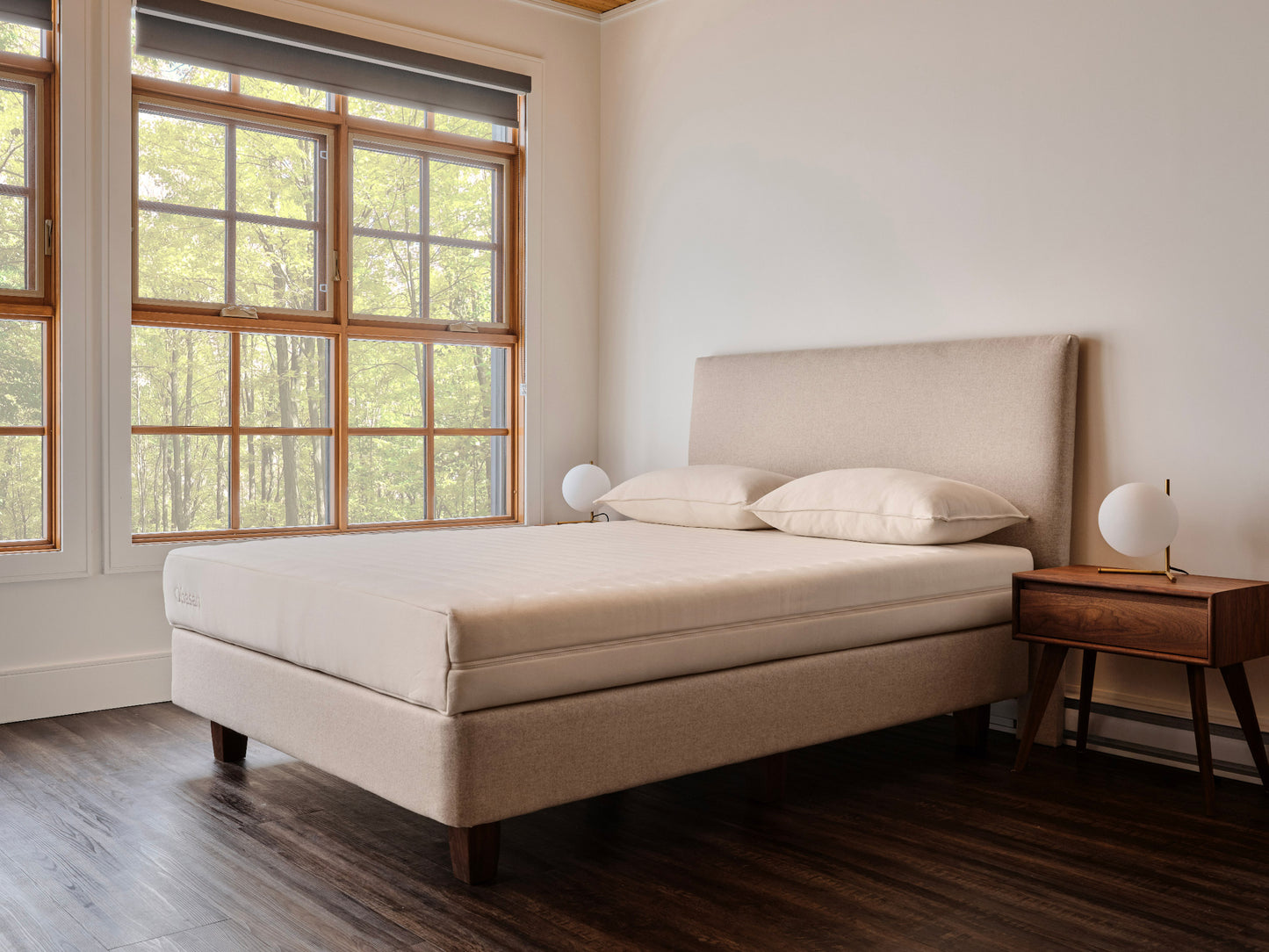 The Essential 8" Organic Mattress